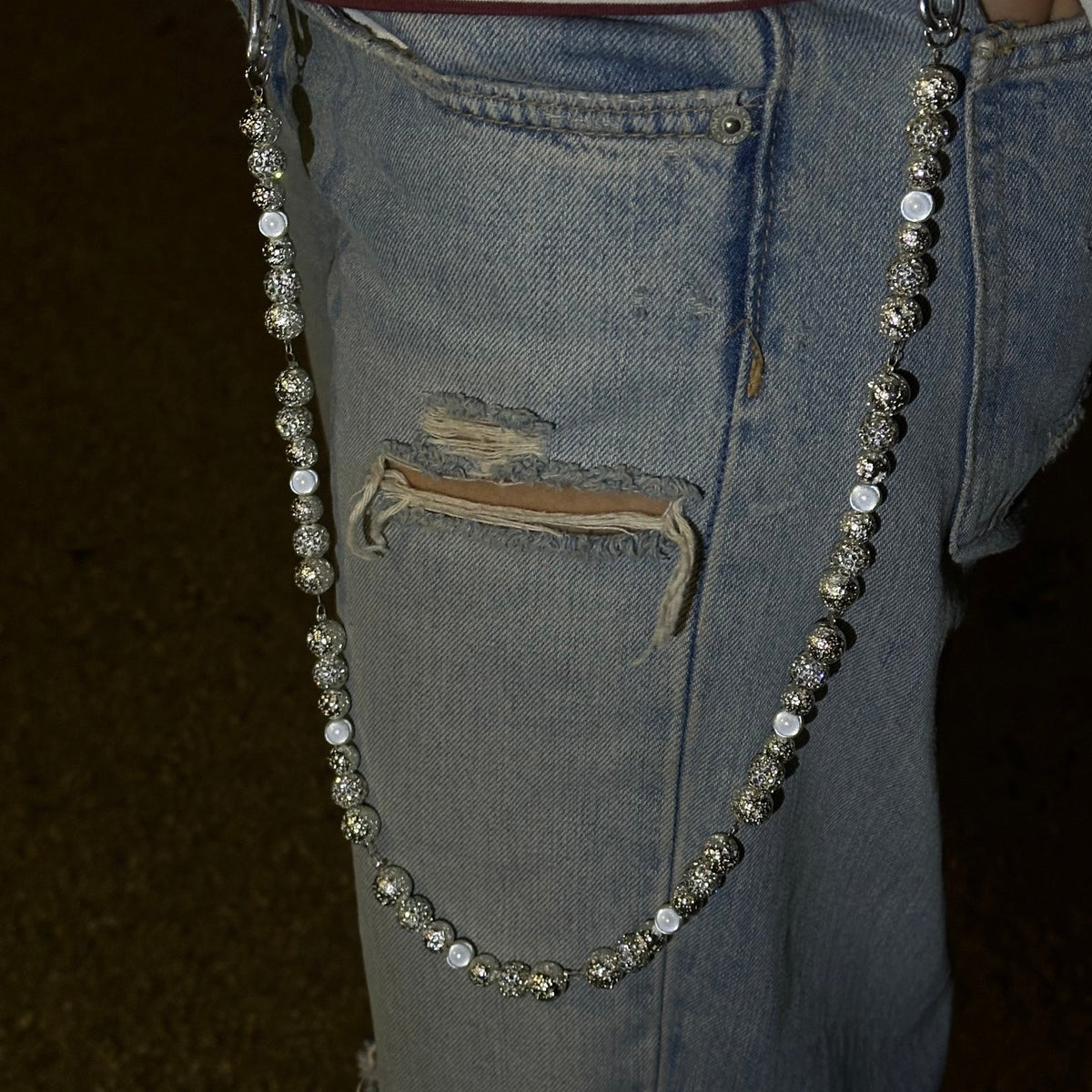 WHITE GLOWING PANTS CHAIN