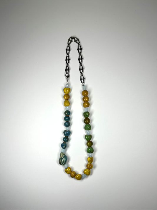 1 OF 1  CERAMIC SHELL NECKLACE