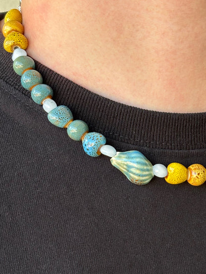 1 OF 1  CERAMIC SHELL NECKLACE